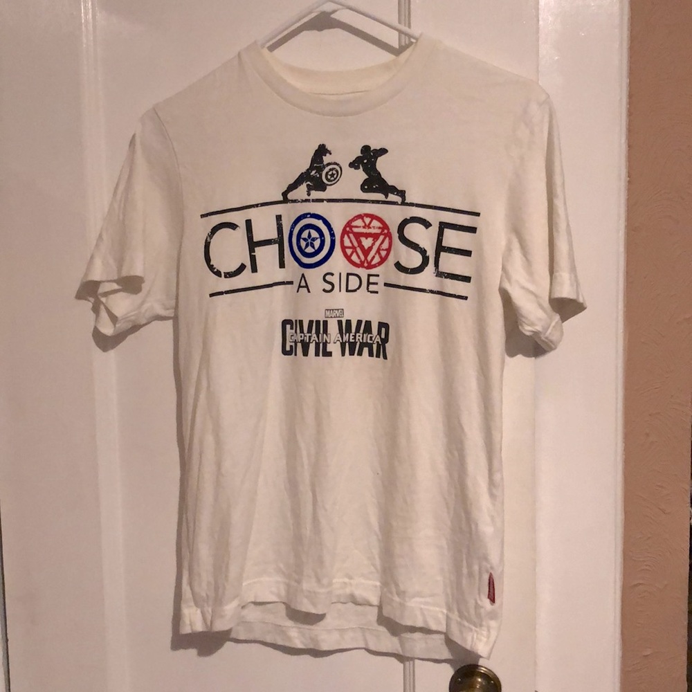 Marvel Civil War Graphic Tee